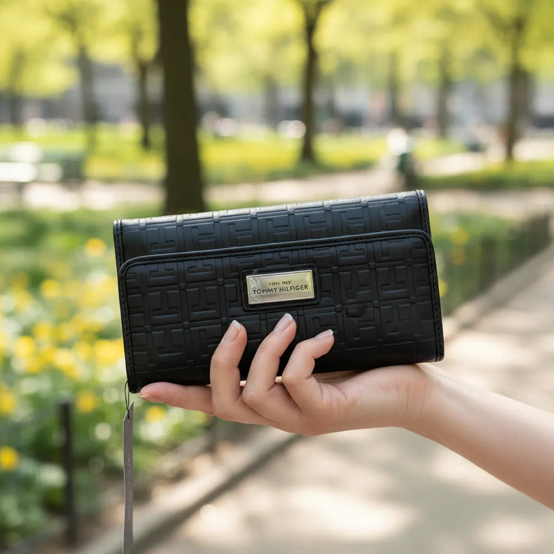 Billetera Larga Negra Para Mujer Tommy Hilfiger Negro Letra